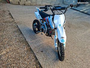 125 YCF SE SEMI AUTOMATIQUE