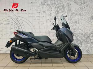 ② YAMAHA X-MAX 300 (ANNÉE DE CONSTRUCTION 2023)