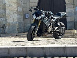 BMW S1000R
