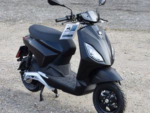 SCOOTER ÉLECTRIQUE PIAGGIO