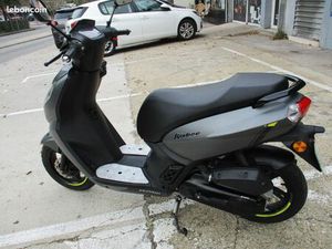 SCOOTER PEUGEOT 50 KISBEE GT