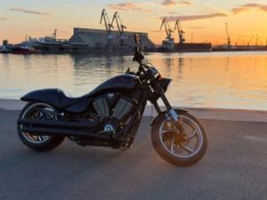 VICTORY HAMMER 8 BALL