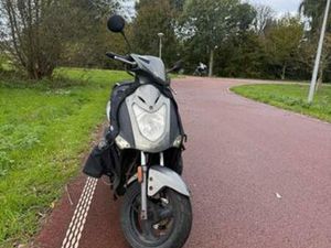 KYMCO AGILITY 50CC | 7000KM MOET WEG — SCOOTERS | KYMCO — MARKTPLAATS