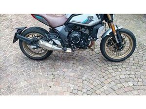 VENDO CFMOTO 700CL-X HERITAGE (2021 - 25) USATA A MILANO (CODICE 9894637) - MOTO.IT
