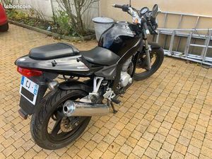 MOTO DAELIM ROADWIN 125