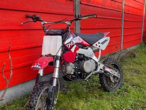 MOTO DIRT 125CM3 À VITESSE