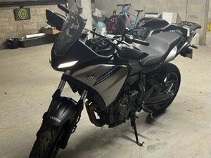 YAMAHA TRACER 700 A2 – 2024 – 5 400 KM – LIGNE ARROW + ORIGINE