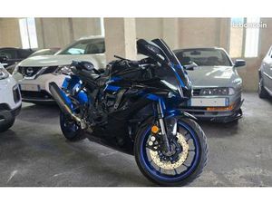 YAMAHA R7 RÉPLIQUE R1 2022 A2 ECHANGE POSSIBLE
