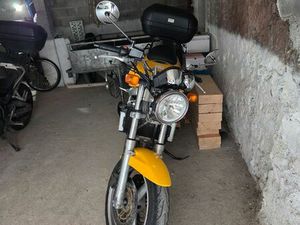 MOTO SUZUKI