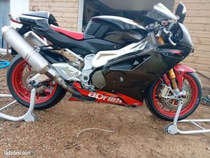 APRILIA RSV1000R