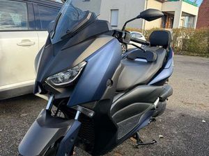 XMAX 125