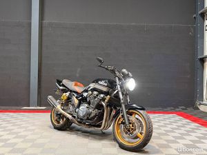 YAMAHA XJR 1300
