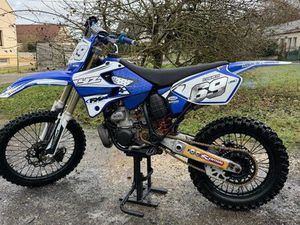 YAMAHA 250 YZ