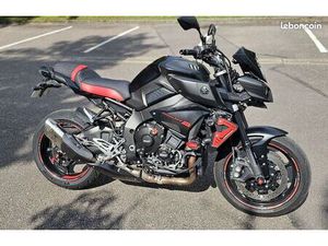 PACK COMPLET : MOTO MT10 + ÉQUIPEMENTS (BOTTES, BLOUSON, ETC.) OFFERTS