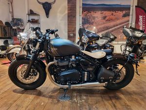 TRIUMPH BONNEVILLE BOBBER