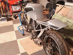 DUCATI SUPER SPORT 600