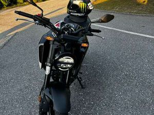 CB125 R