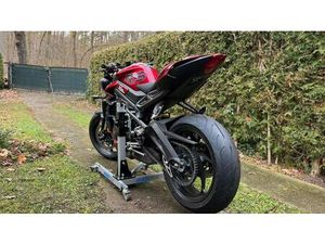 TRIUMPH STREET TRIPLE 765 RS