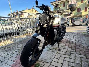 TRIUMPH TRIDENT 660 BIANCO