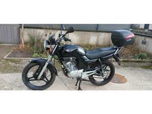 YAMAHA 125 YBR PRESQUE NEUVE