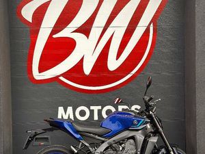 ② YAMAHA MT09 ICON BLUE @ BW MOTORS MALINES