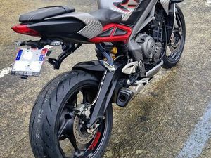 TRIUMPH STREET TRIPLE 765 RS 2021
