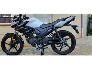 YAMAHA YS 125 ANNEE 2020