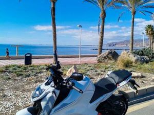 ACCESS - ULTRAVIOLETTE F77