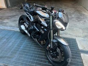 TRIUMPH STREET TRIPLE 765 RS