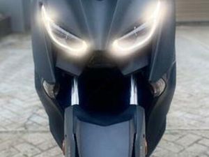YAMAHA - XMAX TECH MAX 125 CC