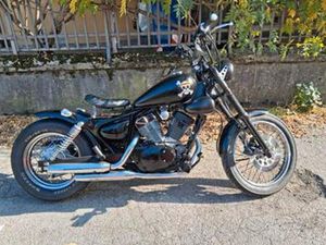 YAMAHA XV 250 VIRAGO CON I SUOI RICAMBI ORIGINALI