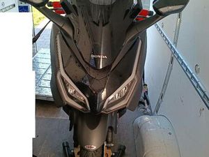 ② SCOOTER HONDA FORZA 350