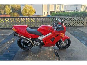 ② HONDA VFR 800 FI