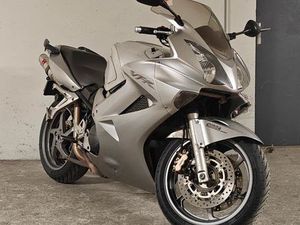 HONDA VFR 800 VTEC ABS