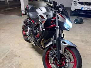 KAWAZAKI Z650