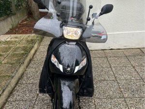 SCOOTER PEUGEOT TWEET 125 2022- 8430 KM, ÉTAT QUASI NEUF, TRÈS PEU ROULÉ
