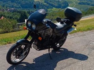 TRIUMPH TIGER 885