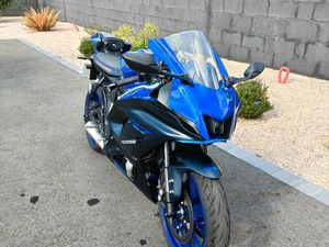 YAMAHA R7 2023