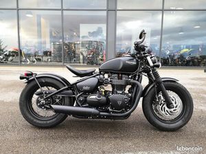 TRIUMPH BOBBER BLACK 1200
