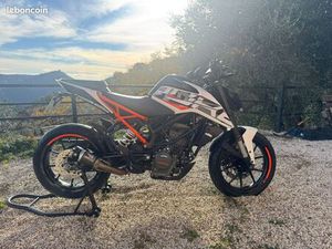 KTM DUKE 125