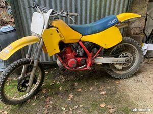 MOTO CROSS SUZUKI RM 87