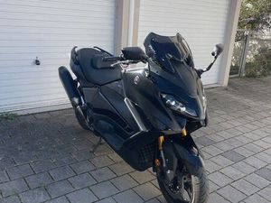 TMAX 560 TECHMAX NEUF 1800KM