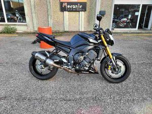 YAMAHA FZ 8