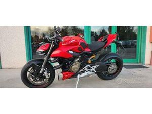 DUCATI STREETFIGHTER V4