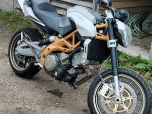 APRILIA SHIVER 750
