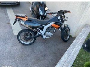 MOTO125 4T SUPERMOTARD RIEN À PREVOIR