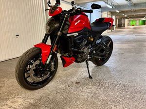 DUCATI MONSTER 937+