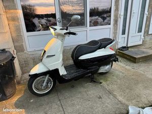 PEUGEOT DJANGO 125 PACK CLASSIC ABS 2019 IMPORTÉ