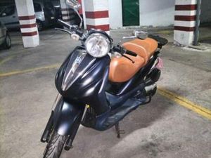 PIAGGIO - BEVERLY CRUISER 500C.C.