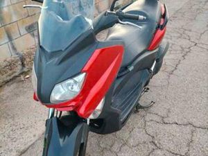 YAMAHA - XMAX